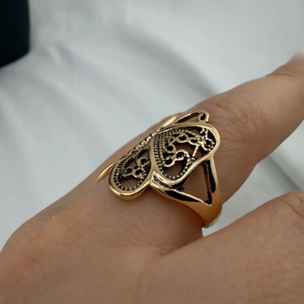 Elegant Gold Butterfly Ring
